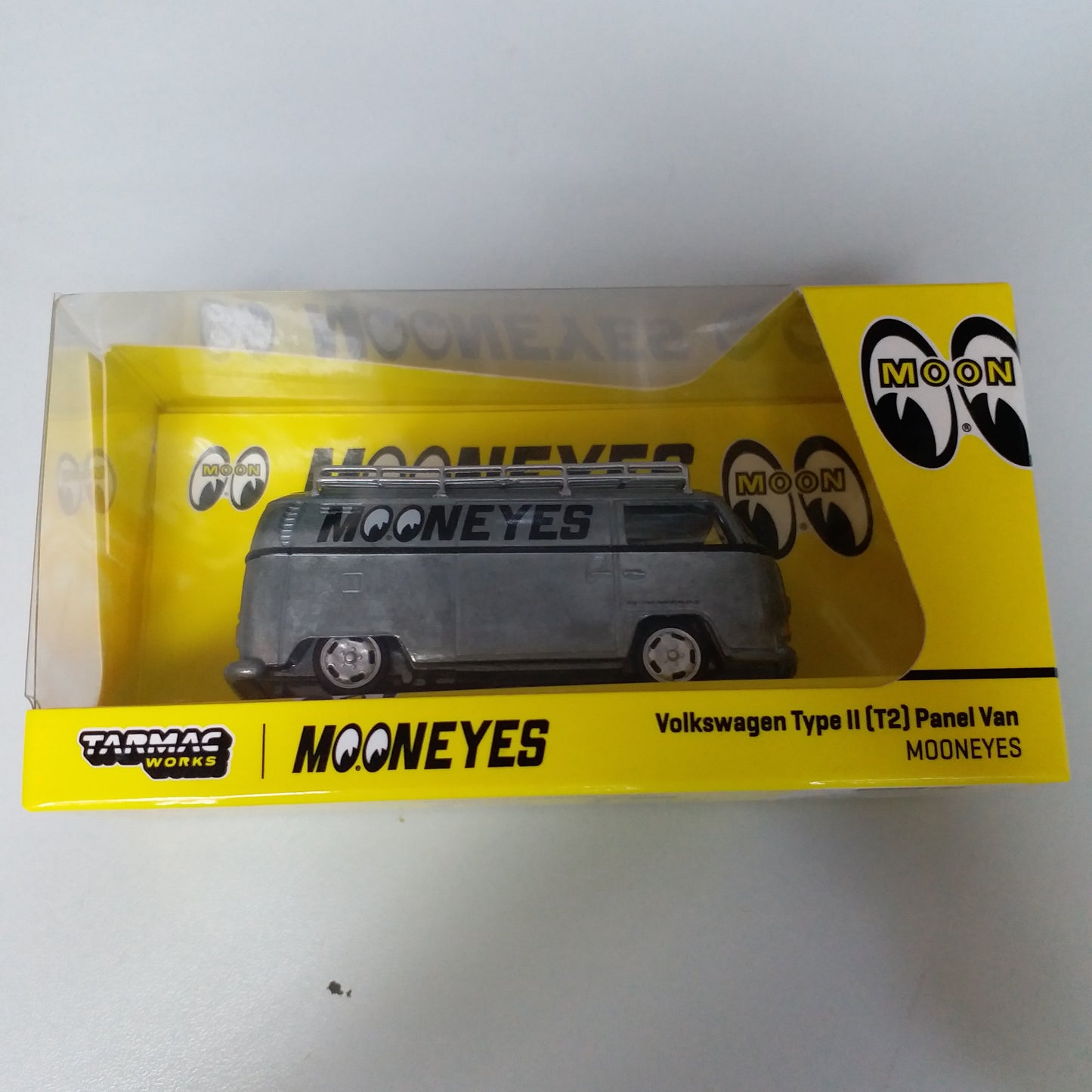 Tarmac Works x Moon Eyes Volkswagen Type II (T2) Panel Van Mooneyes