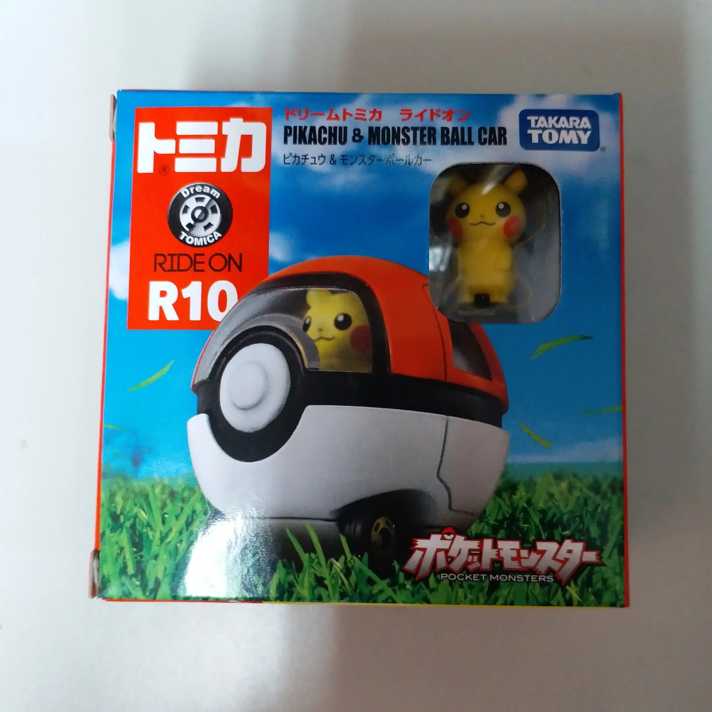 Takara Tomy Tomica #R10 Pikachu & Monster Ball Car