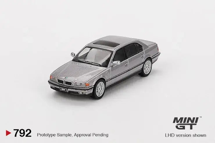 Mini GT Mini GT #792 BMW 750IL Aspen Silver Metallic