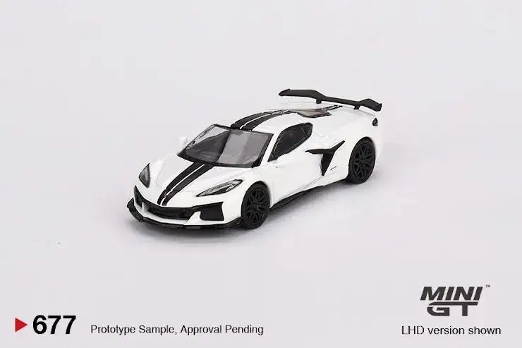 Mini GT #677 Chevrolet Corvette Z06 2023 Arctic White
