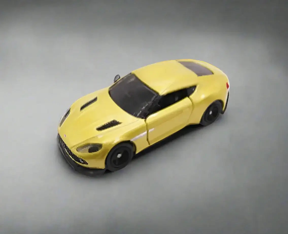 Takara Tomy Tomica #108 Aston Martin Vanquish Zagato 1/64 SCALE