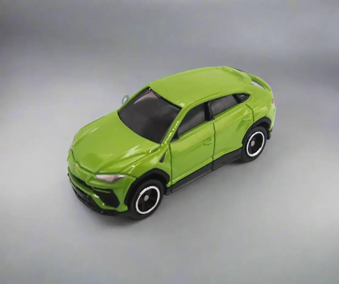 Takara Tomy TOMICA #2 Lamborghini Urus