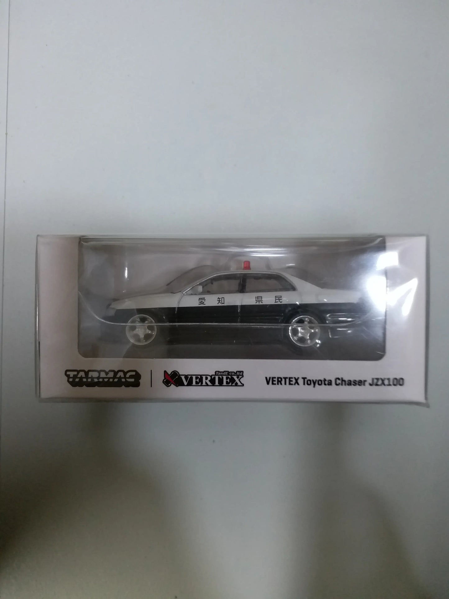 Tarmac Works x Vertex Toyota Chaser JZX100 Black / White