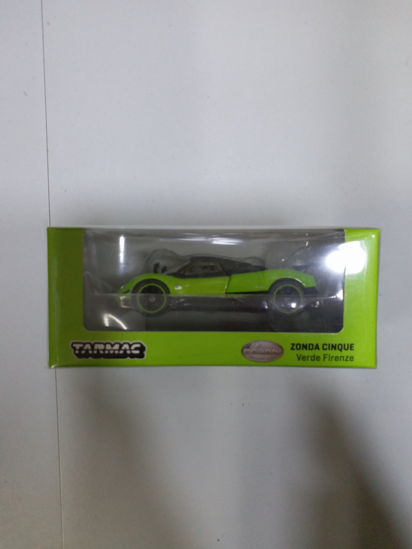 Tarmac Works Pagani Zonda Cinque
Verde Firenze
1:64 Scale
