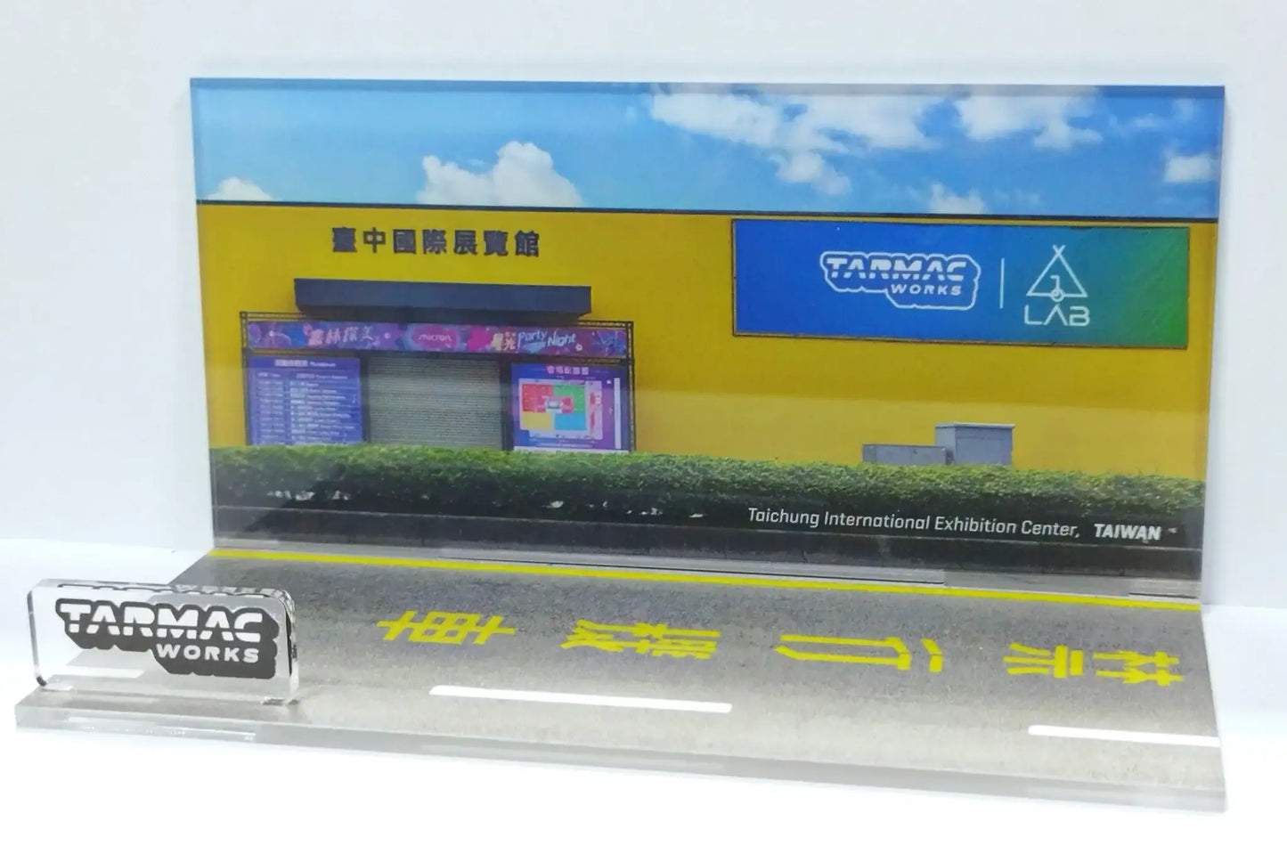 Tarmac Works 2025 6th Taiwan SGT exclusive RWB Set Stella Artois & Backdate Set of 2 RWB included diorama Ship after event