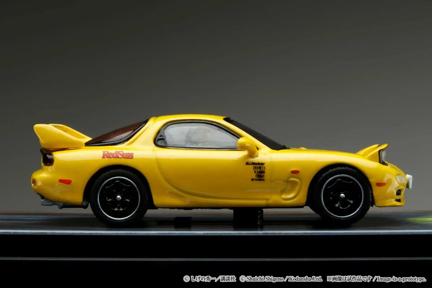 Hobby Japan 1/64 MAZDA RX-7 (FD3S) RED SUNS / INITAL D VS Takeshi Nakazato With Keisuke Takahashi Figure