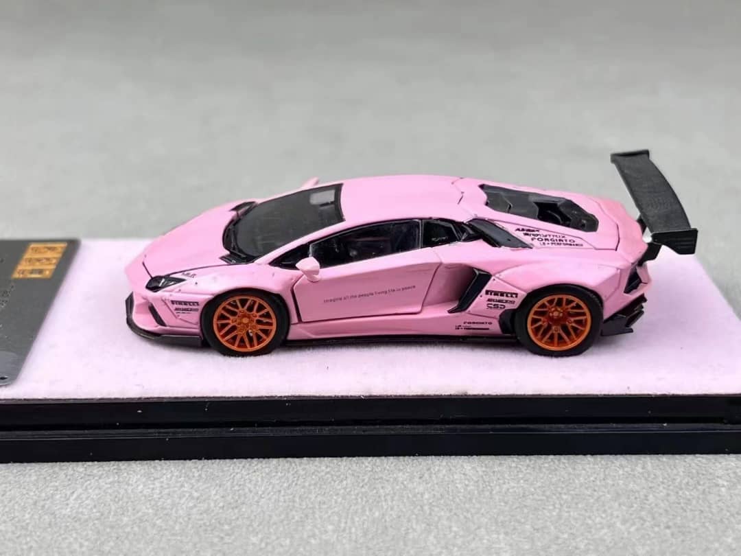 PGM Private Good Model Scale 1:64 LB LP700 Lamborghini Adventador (Pink)
