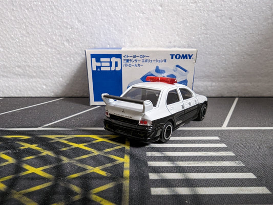 Tomica x Ito-Yokado Mitsubishi Lancer Evolution VII Patrol Car