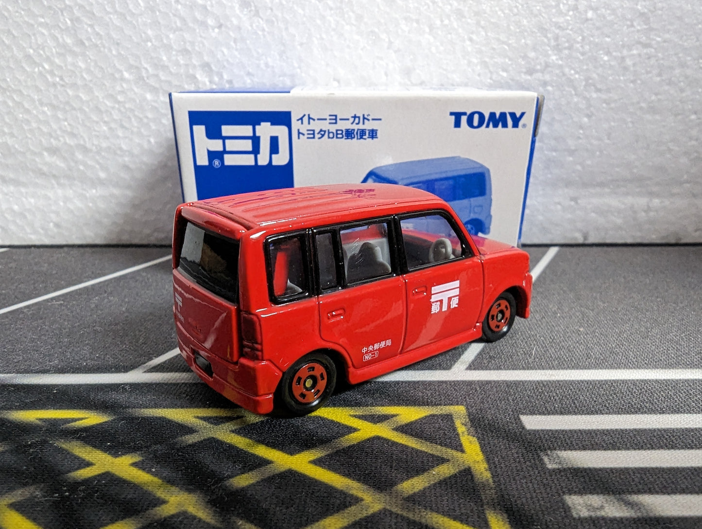 Tomica x Ito-Yokado Toyota bB Post Car