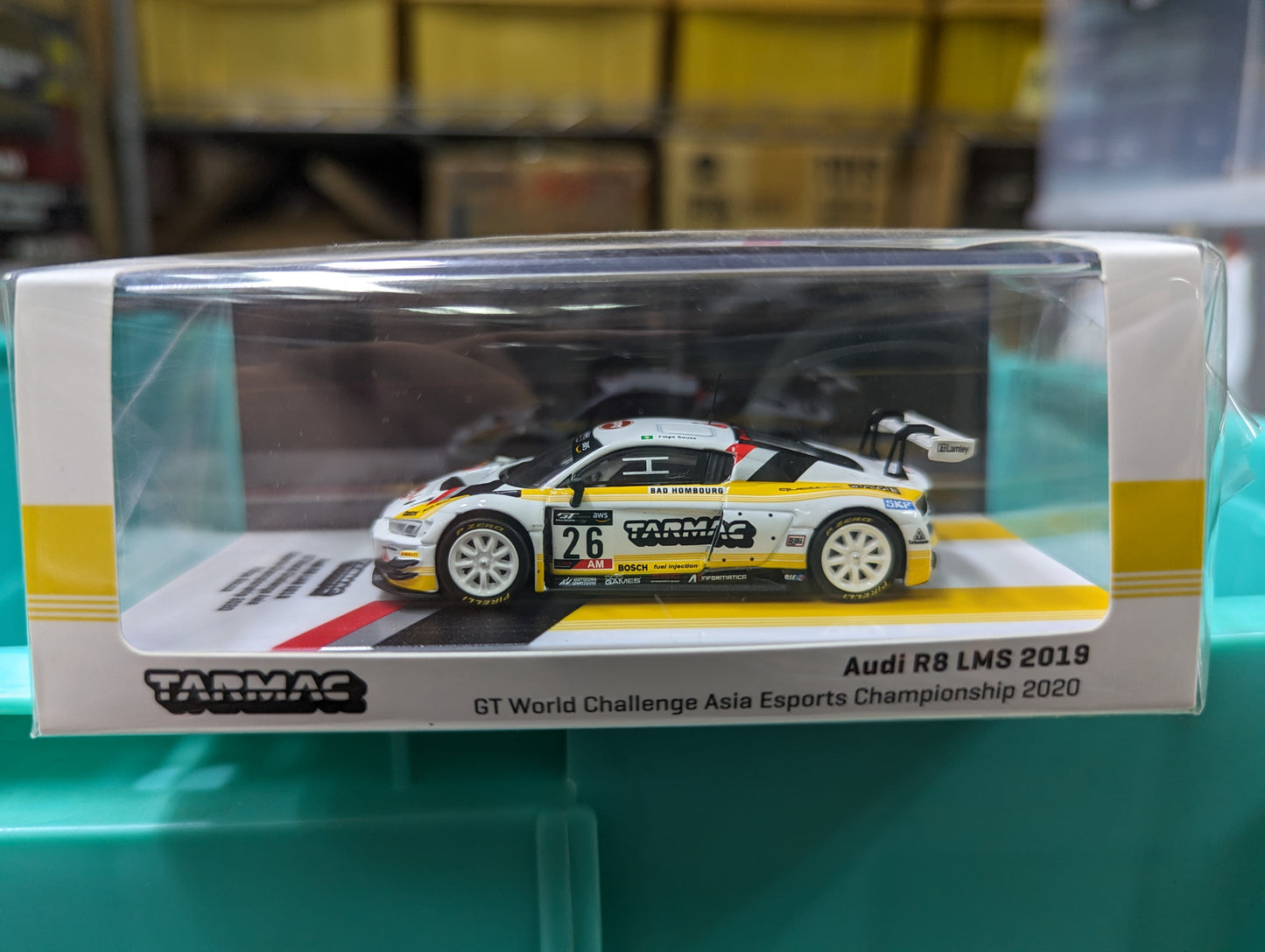 Tarmac Works 1:64 Audi R8 LMS GT World Challenge Asia Esport Championship 2020