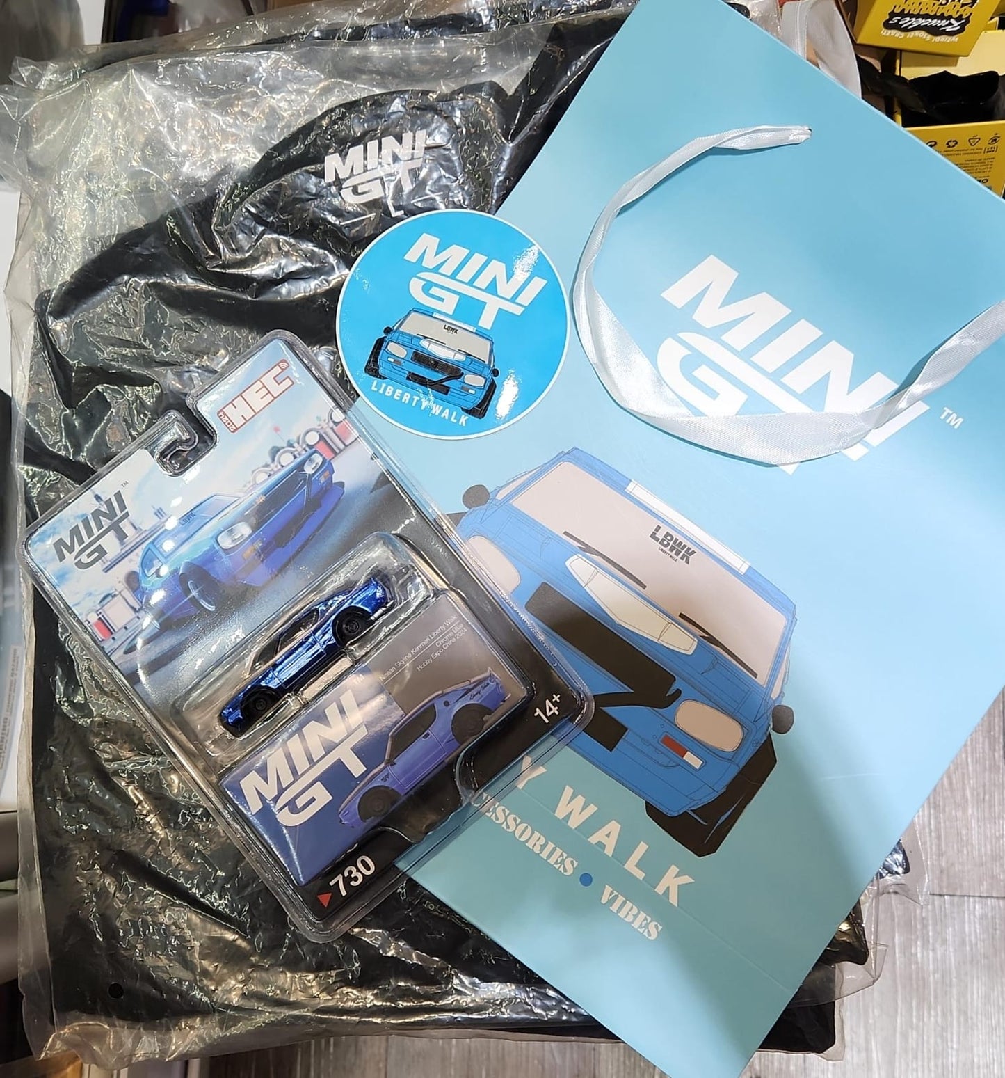 Mini GT #730 Nissan Skyline Kenmeri Liberty Walk Hobby Expo China 24 Exclusive