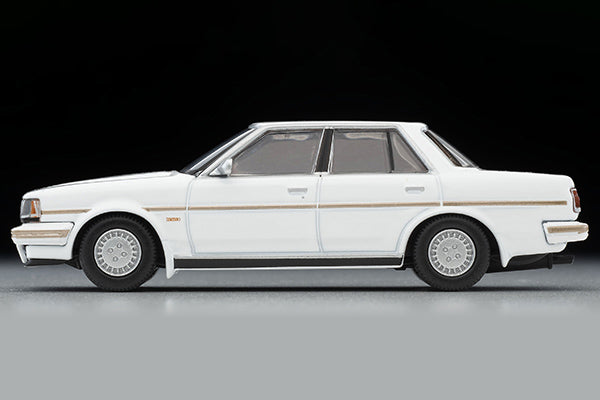 Tomica Limited Vintage Neo LV-N156c Toyota Cresta Exceed (white) 1985 model