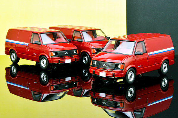 Tomica Limited Vintage Neo LV-N344a Chevrolet Astro Van (red)