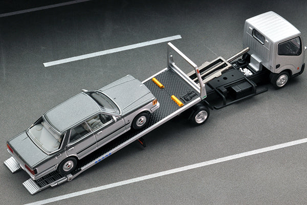 Tomica Limited Vintage Neo LV-N144b Nissan Atlas F24 Safety Loader (Silver)