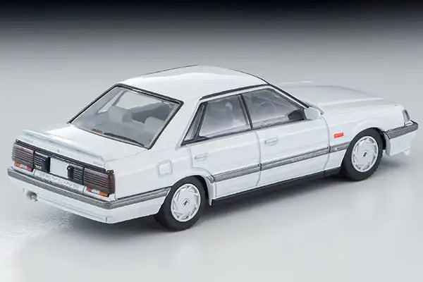 Tomica Limited Vintage Neo LV-N301a Nissan Skyline 4-door HT GT Passage Twin Cam 24V (White) 87