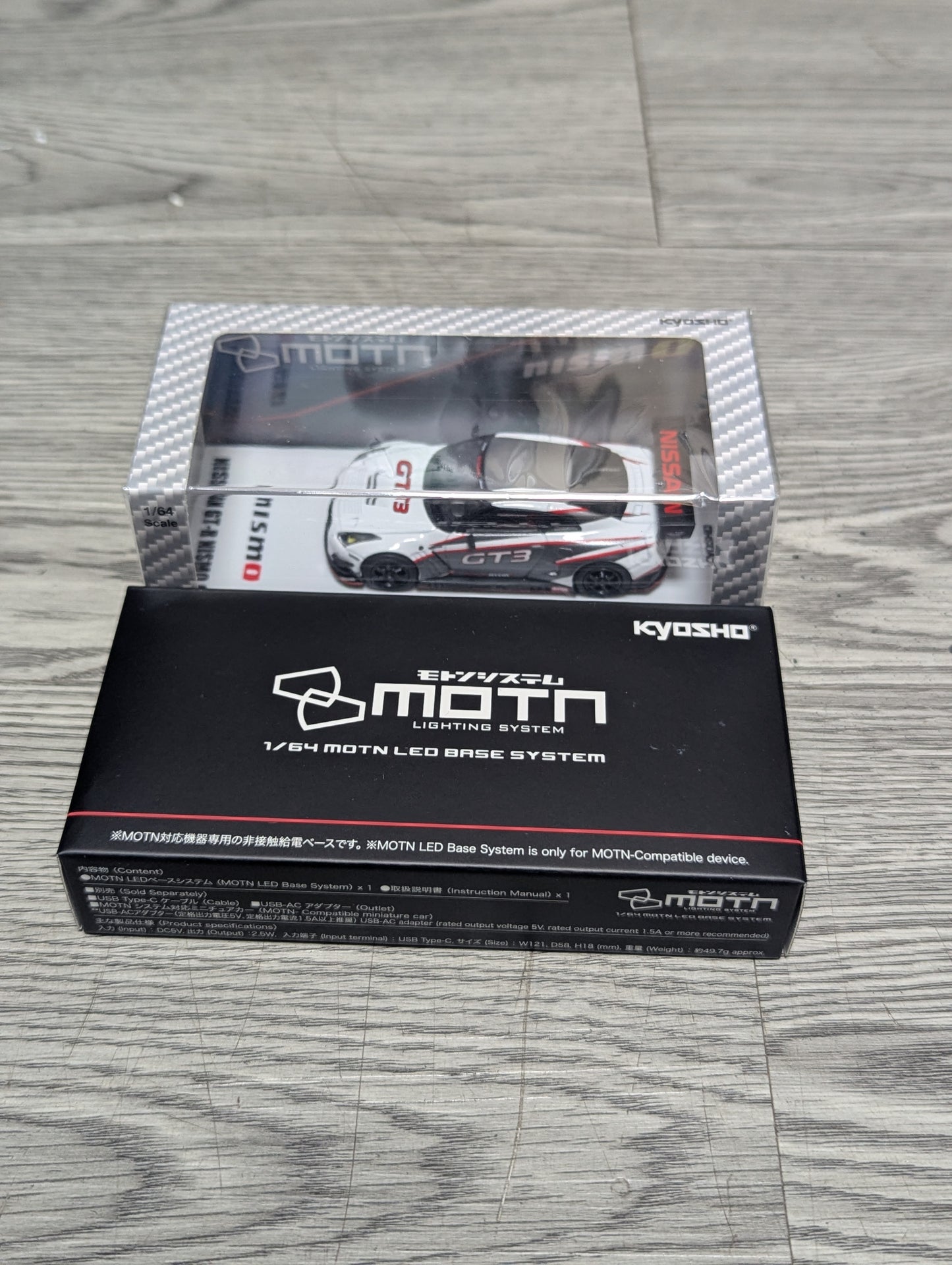 KYOSHO 1/64 NISSAN SKYLINE GT-R (R35) Nismo GT-3 (White/Presentation) With LED