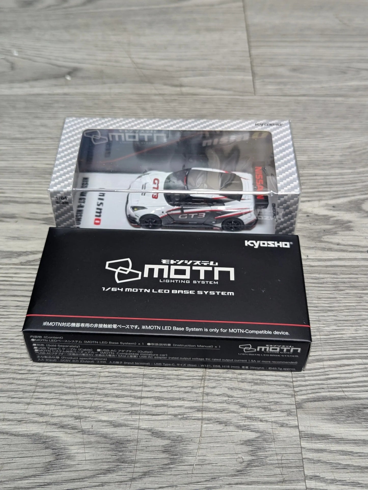 KYOSHO 1/64 NISSAN SKYLINE GT-R (R35) Nismo GT-3 (White/Presentation) With LED