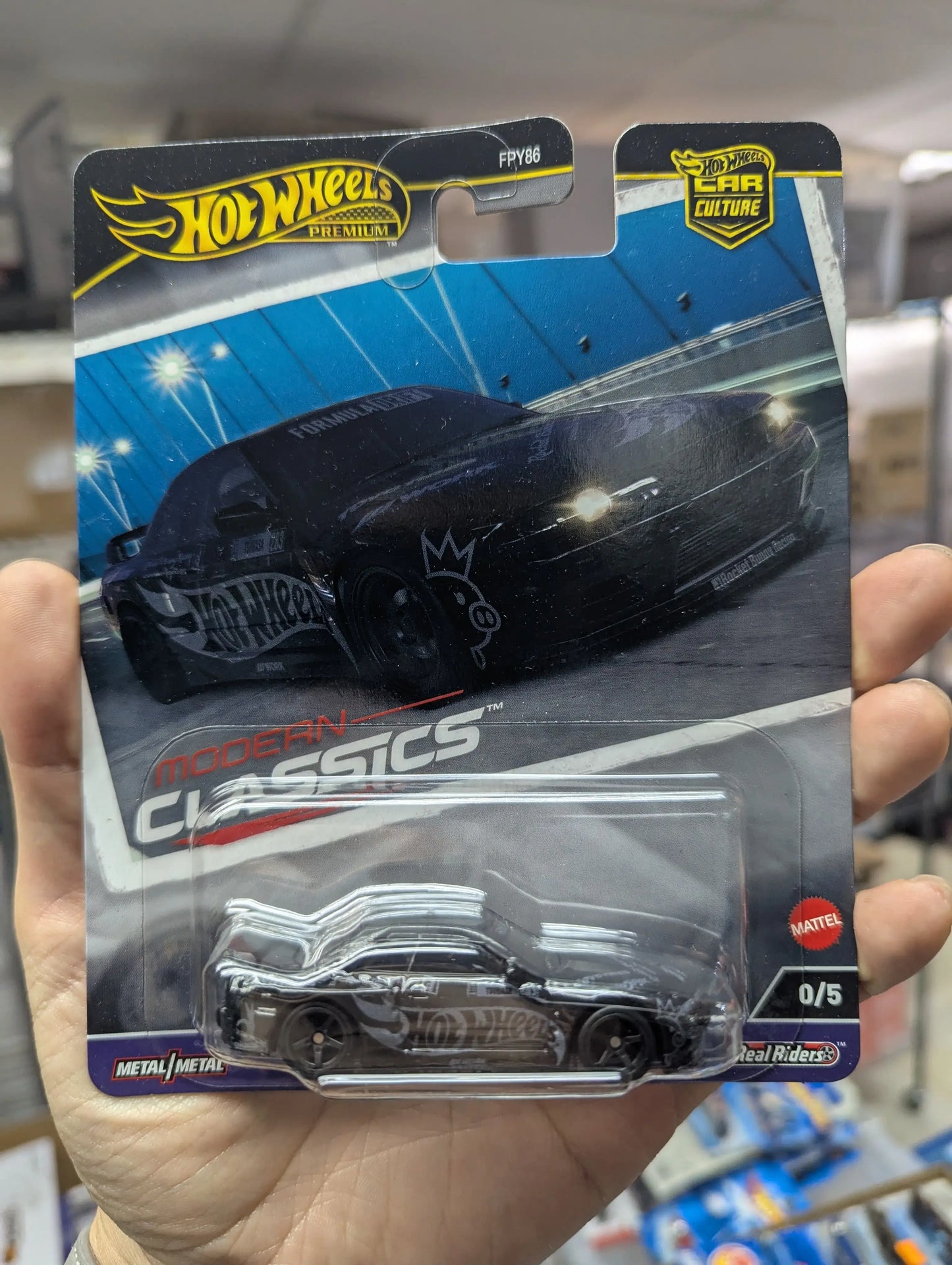 Hot Wheels 2024 Car Culture Modern Classic R33 Chase