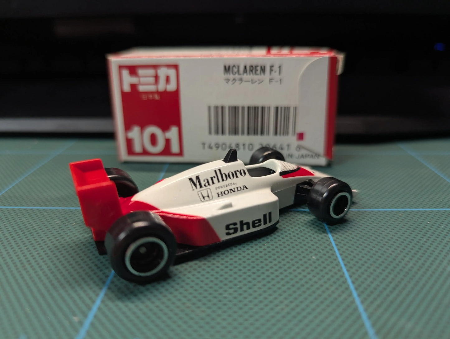 Takara Tomy Tomica #101 McLaren F1