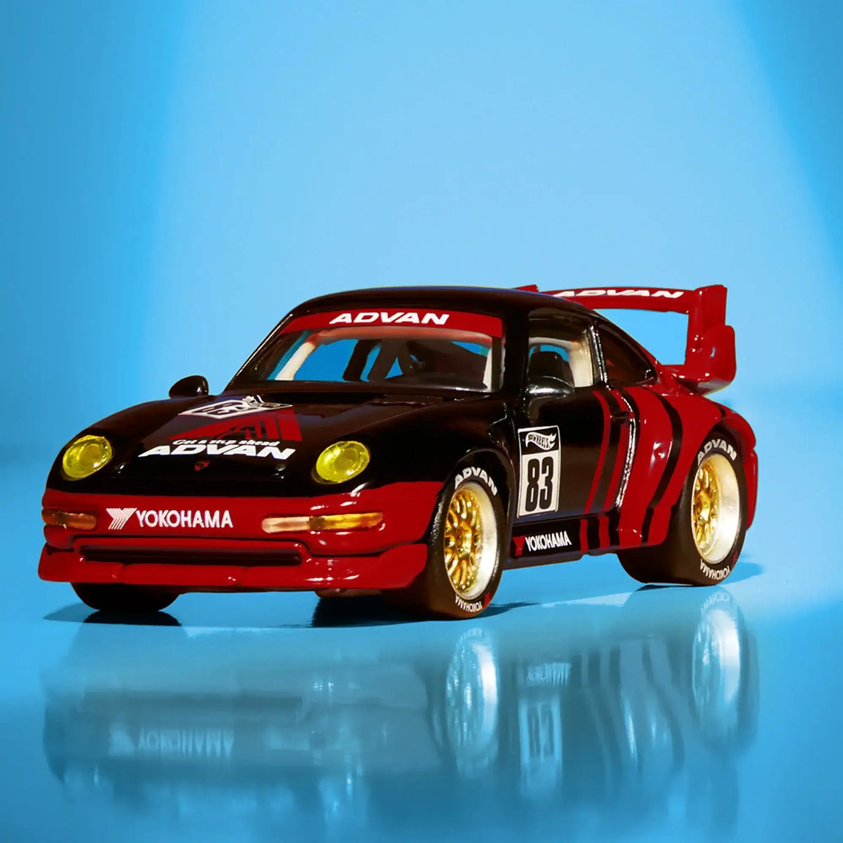 Hot Wheels HWC Elite64 Series Porsche 911 GT2 EVO 993 Advan