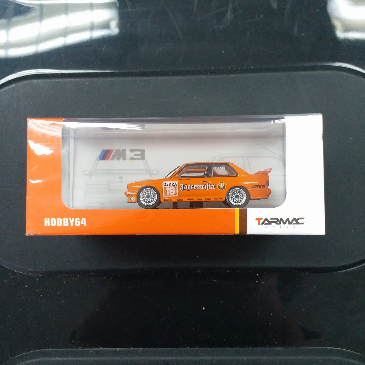 Tarmac Works BMW M3 DTM 1992 #19 Tarmacworks