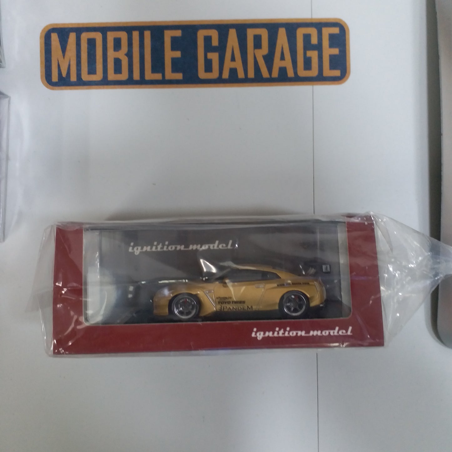 Ignition Model 1:64 Scale Pandem Nissan GT-R R35 (Gold)