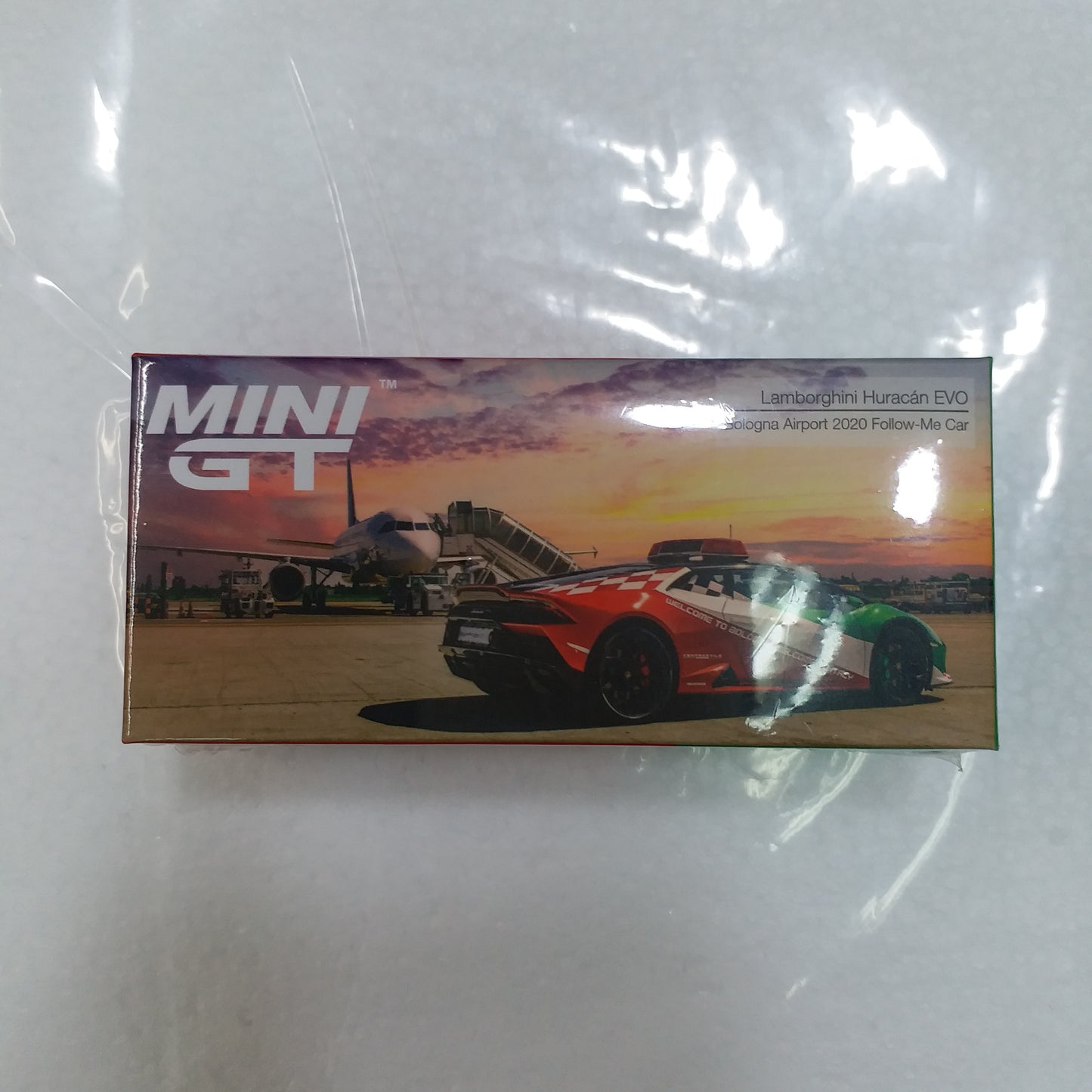 Mini GT 1:64 Scale #193 Lamborghini Huracán EVO Bologna Airport 2020 Follow-Me Car