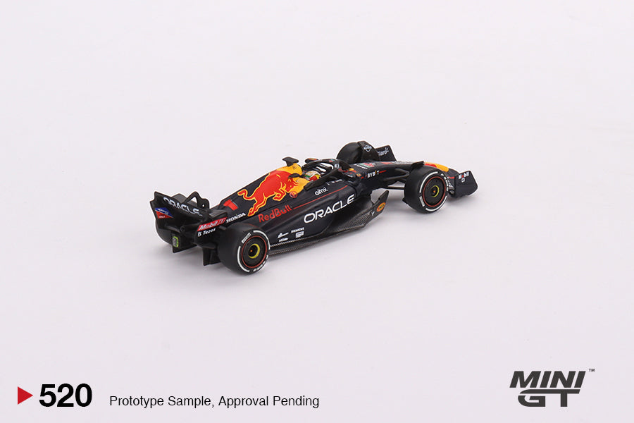 MINI GT #520 Oracle Red Bull Racing RB18 #1 Max Verstappen 2022 Abu Dhabi Grand Prix Winner