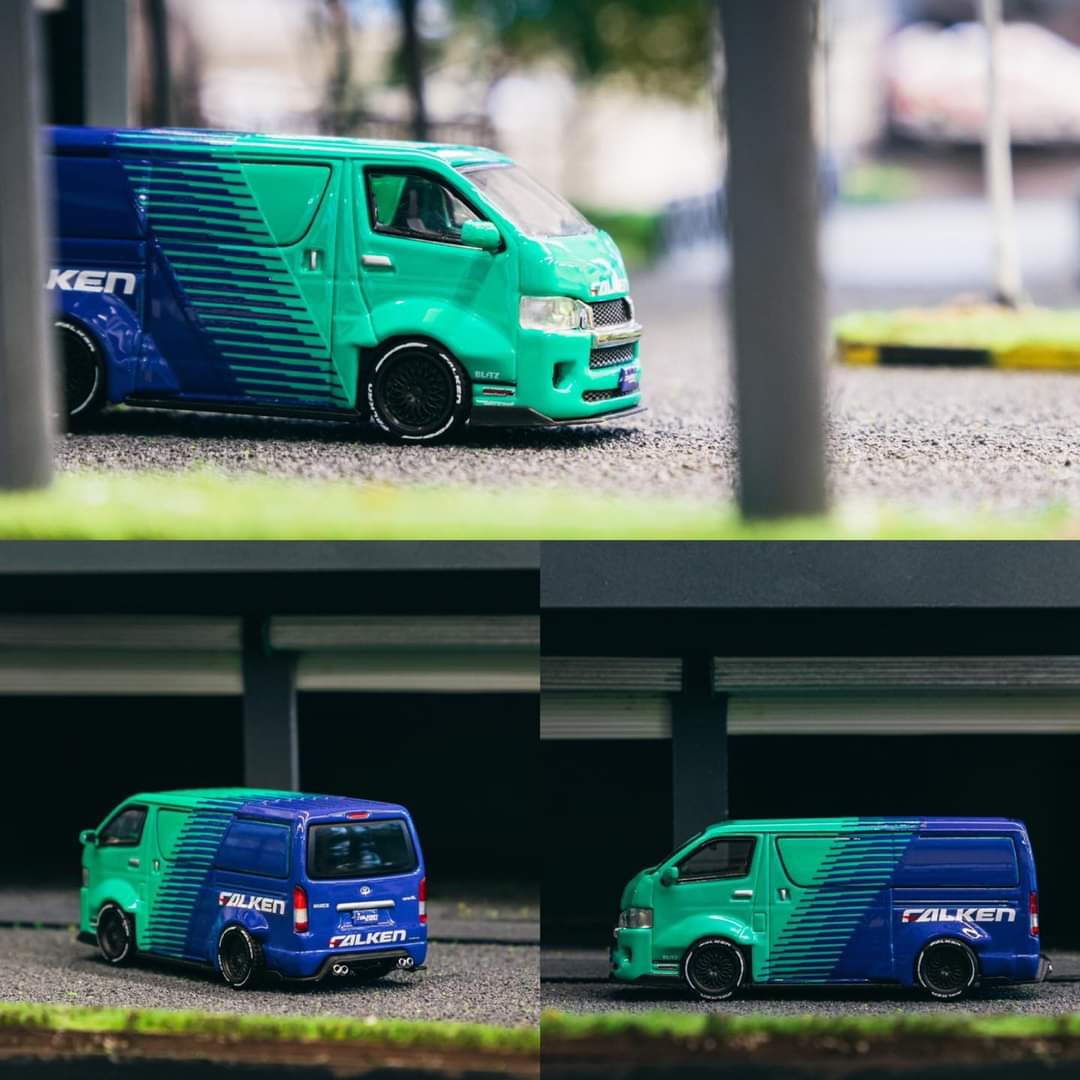 Tarmacworks 1:64 Toyota Hiace Widebody
Falken Tarmacworks