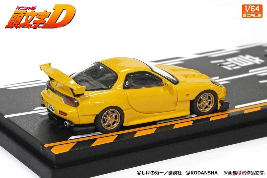 Modeler's 1:64 Scale Initial D Mazda RX-7 FD3S vs Nissan Skyline GT-R R34 Diorama Set