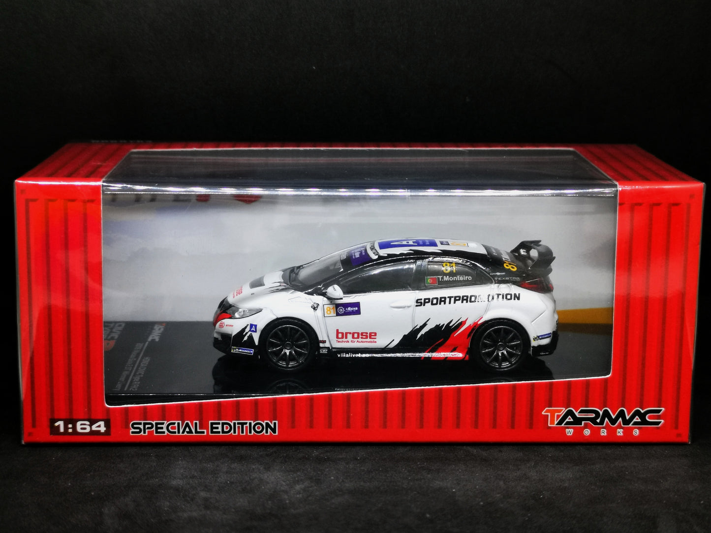 Tarmac Works Honda Civic TypeR FK2 Macau GUIA Race 2016 Winner 1:64 Scale