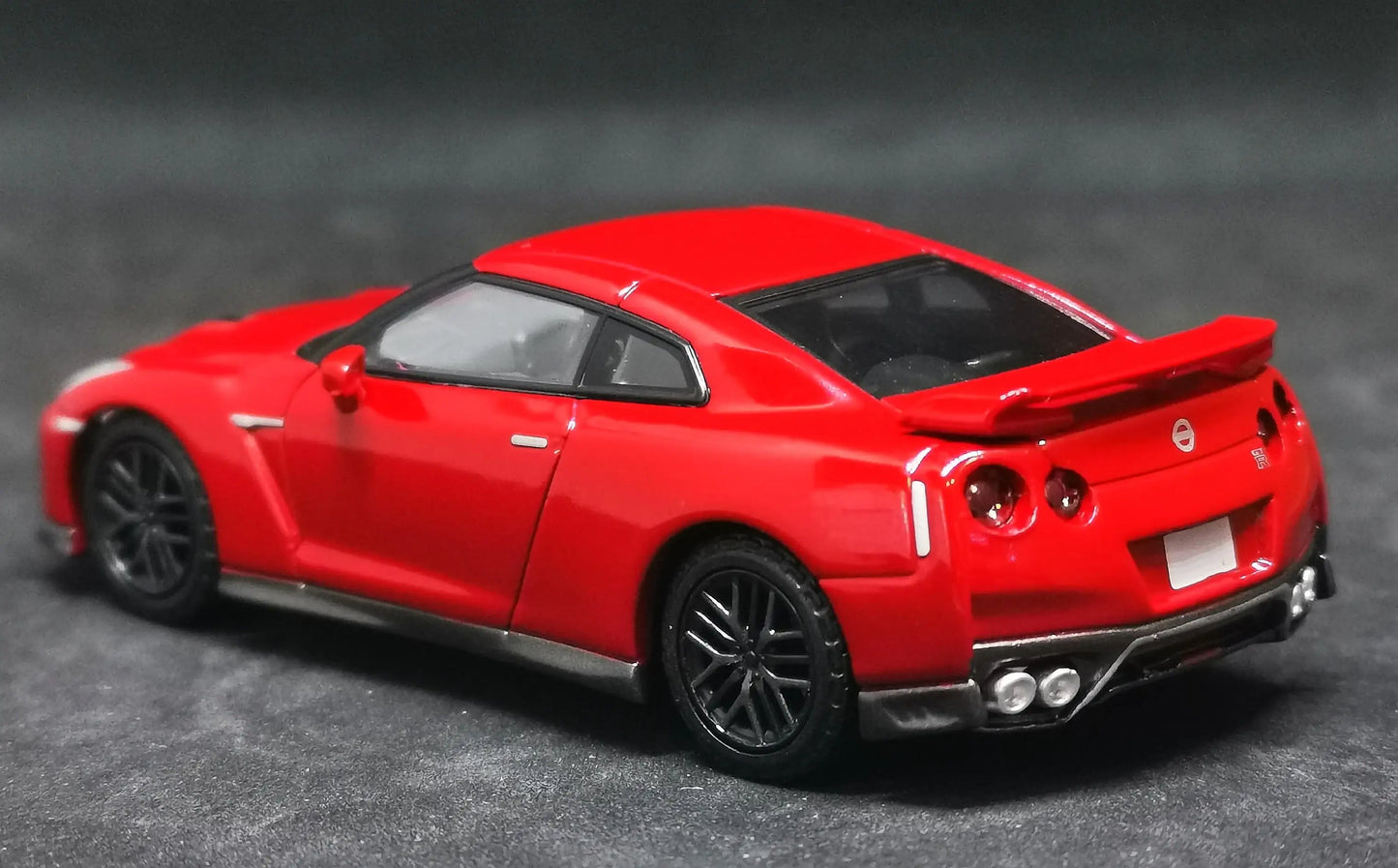 Tomica Limited Vintage Neo LV-N148d Nissan GT-R Premium Edition 2017 Model-Tomytec-Tomica Limited Vintage Neo-Mobile Garage HK