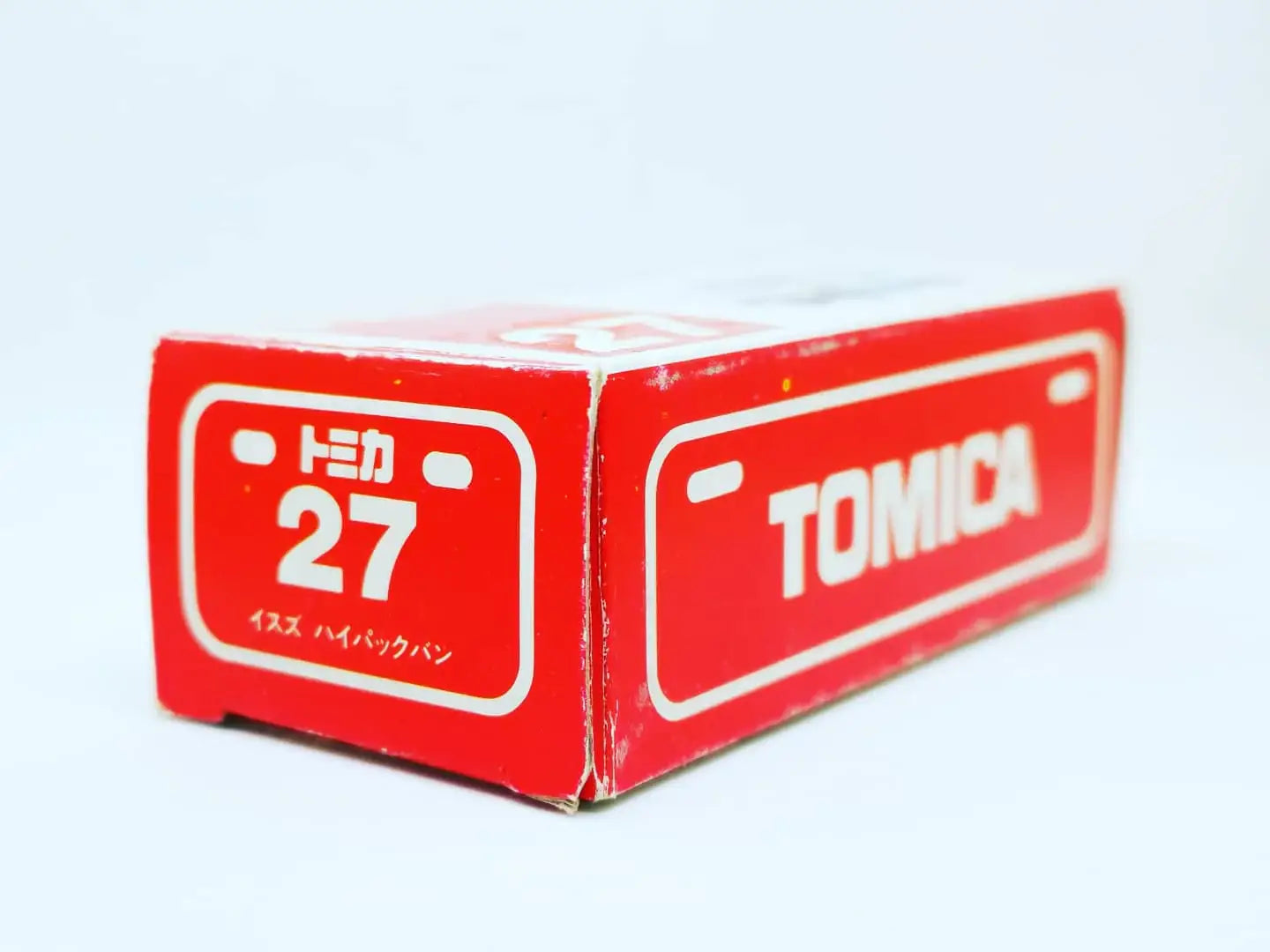 Takara Tomy Tomica #27 Isuzu Hipac Van footwork Made in Japan
