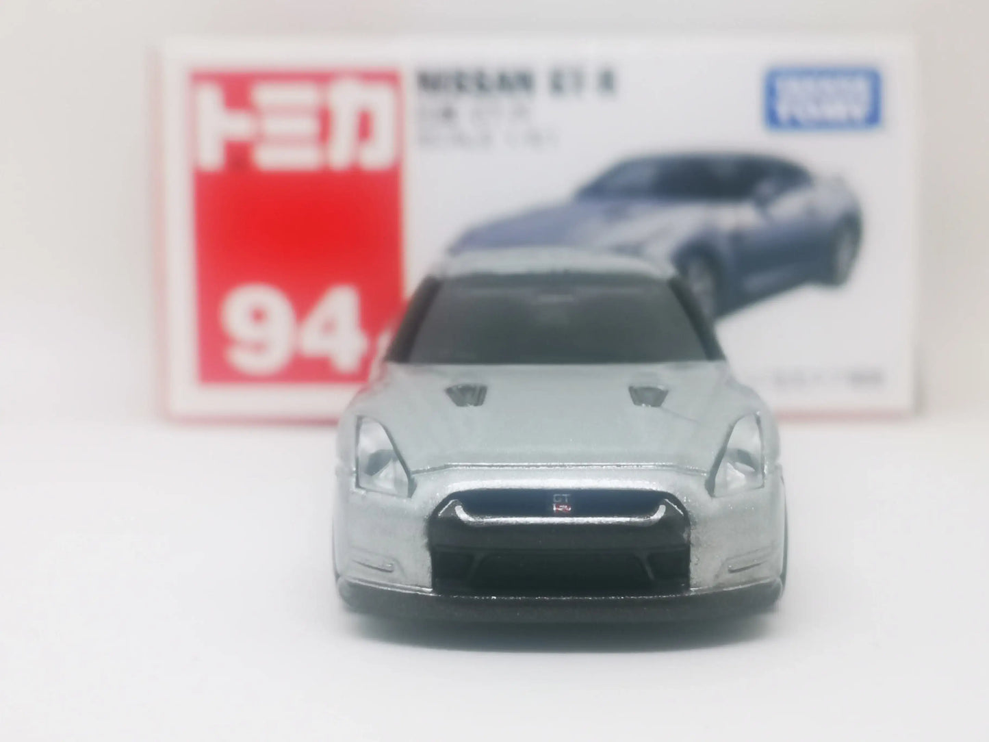 Takara Tomy Tomica #94 Nissan GT-R 1:61 Scale