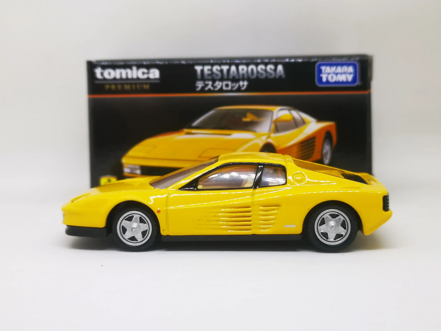 Tomica Premium Online store exclusive color Ferrari Testarossa 1:62 SCALE NEW IN Box
