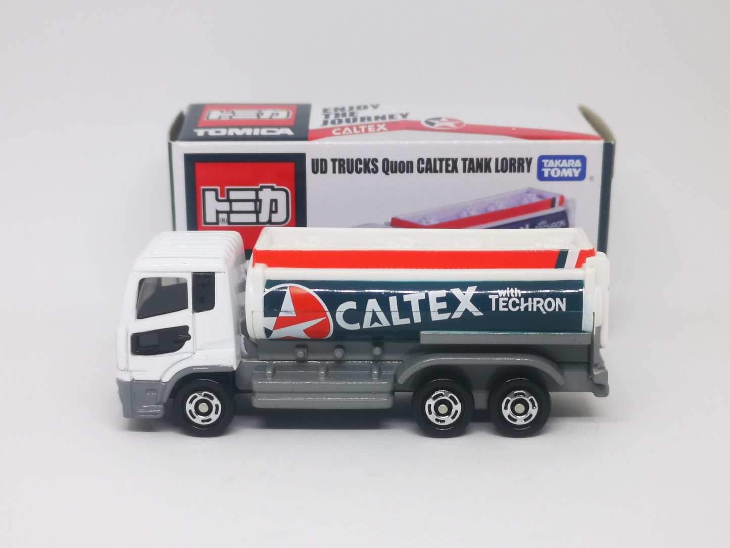 Tomica Caltex Gas Station Exclusive Item
UD Trucks Quon
Caltex Tank Lorry