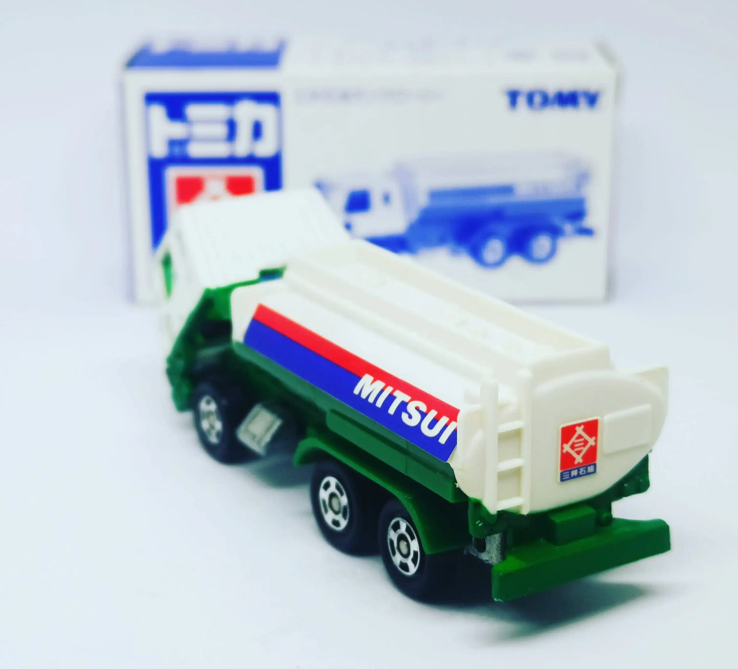 Tomica Mitsui Petrol Exclusive Item Nissan Diesel Trucks Mitsui Petrol Tank Lorry