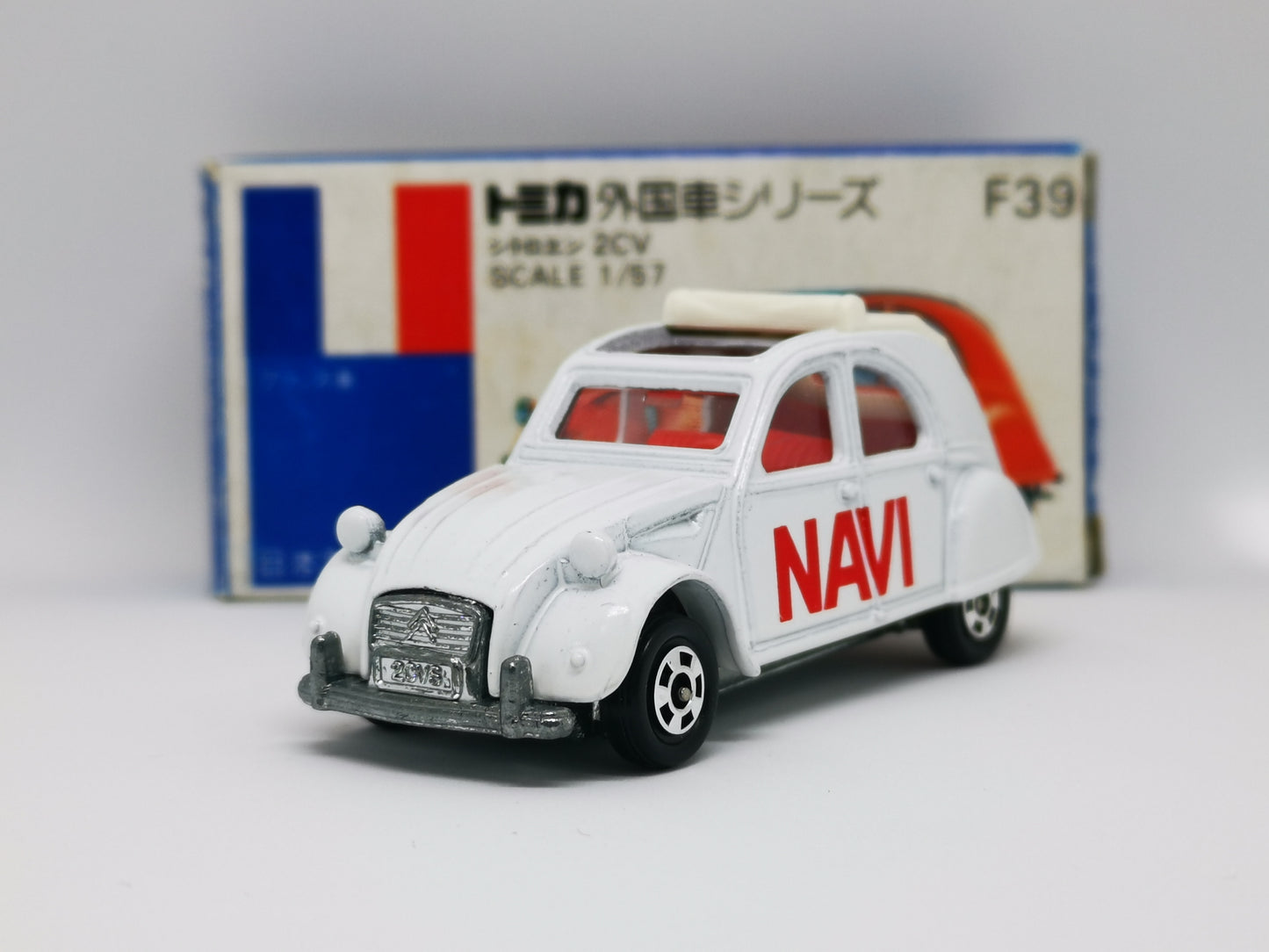 1981 Tomica F39 Citröen 2CV Takara Tomy