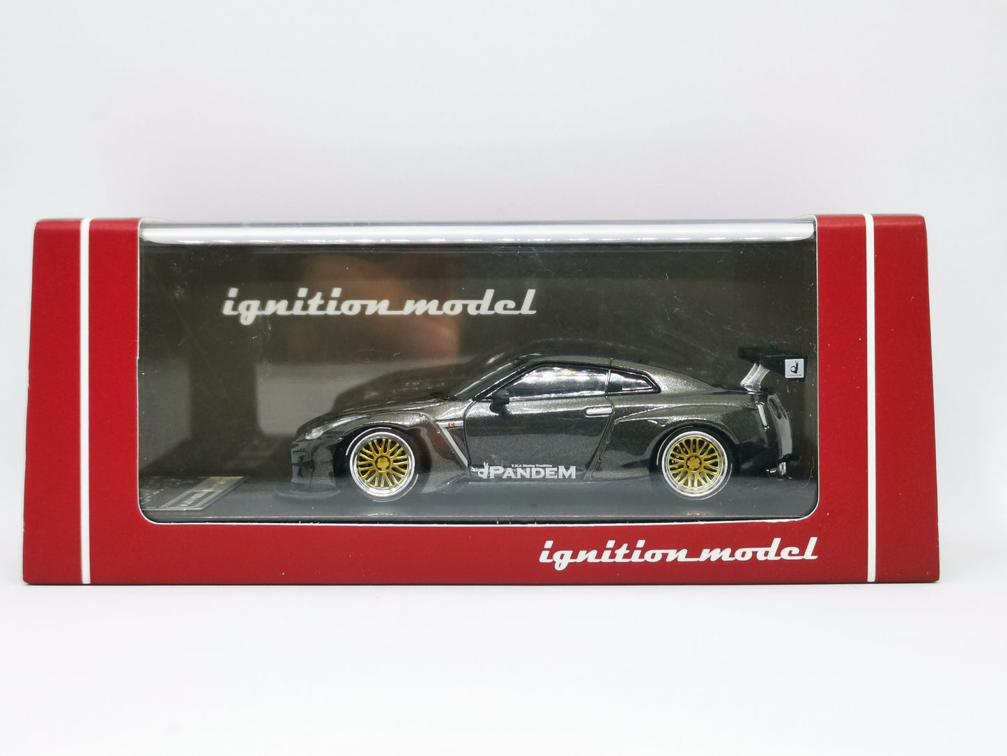 Ignition Model 1:64 Scale Pandem Nissan GT-R (Gun Metallic) Ignition Mode