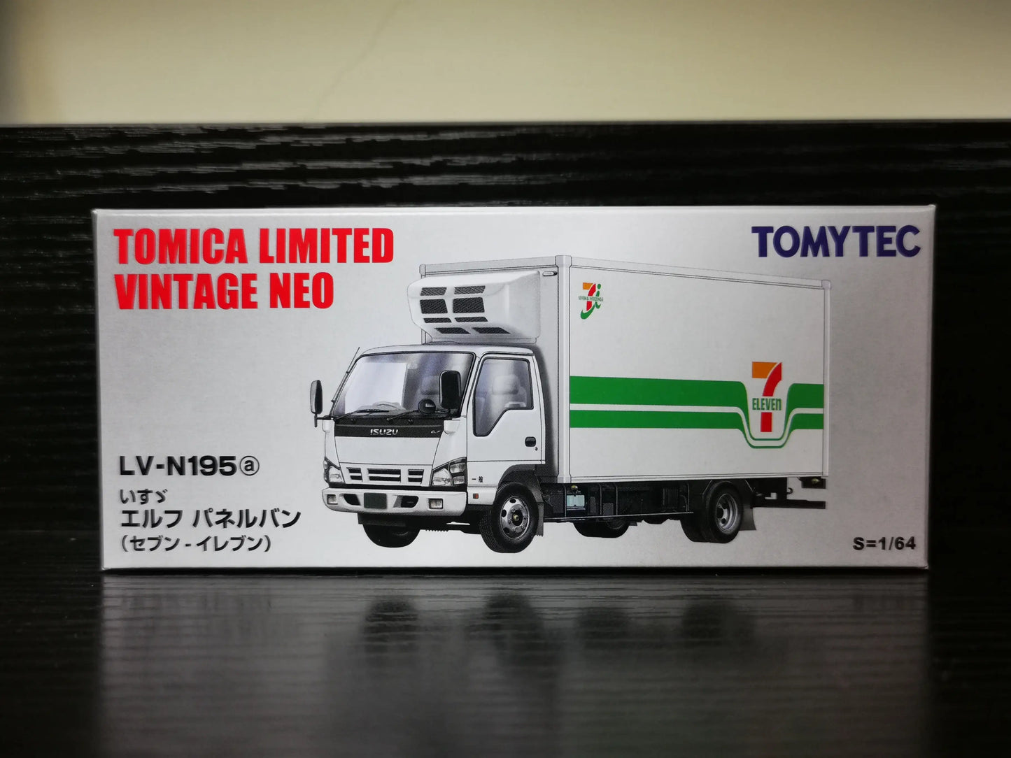 Tomica Limited Vintage Neo LV-N195a Isuzu Elf Panel Van (Seven-Eleven)