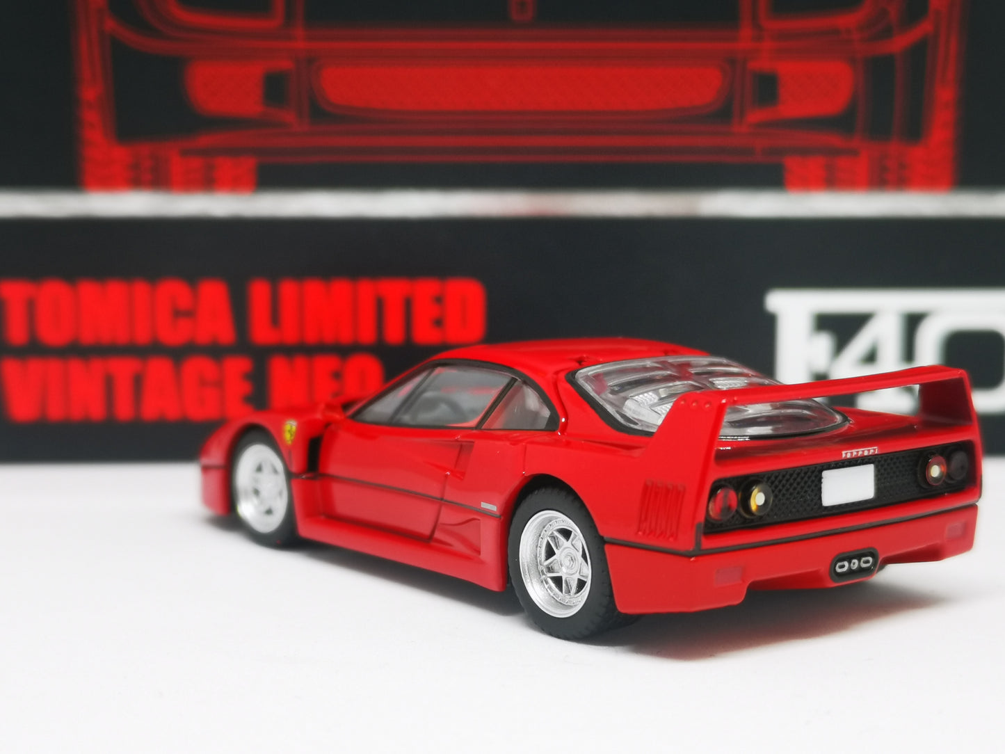 Tomica Limited Vintage Neo Ferrari F40 (Red)