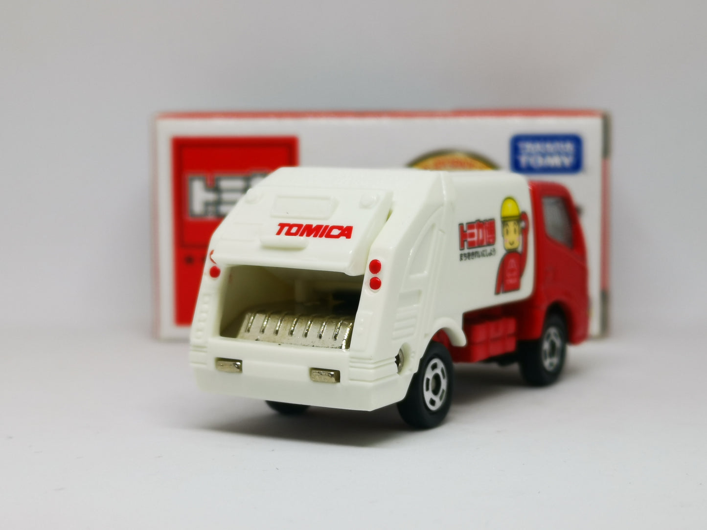Tomica Event Model #2 Toyota Dyna Refuse Truck Takara Tomy