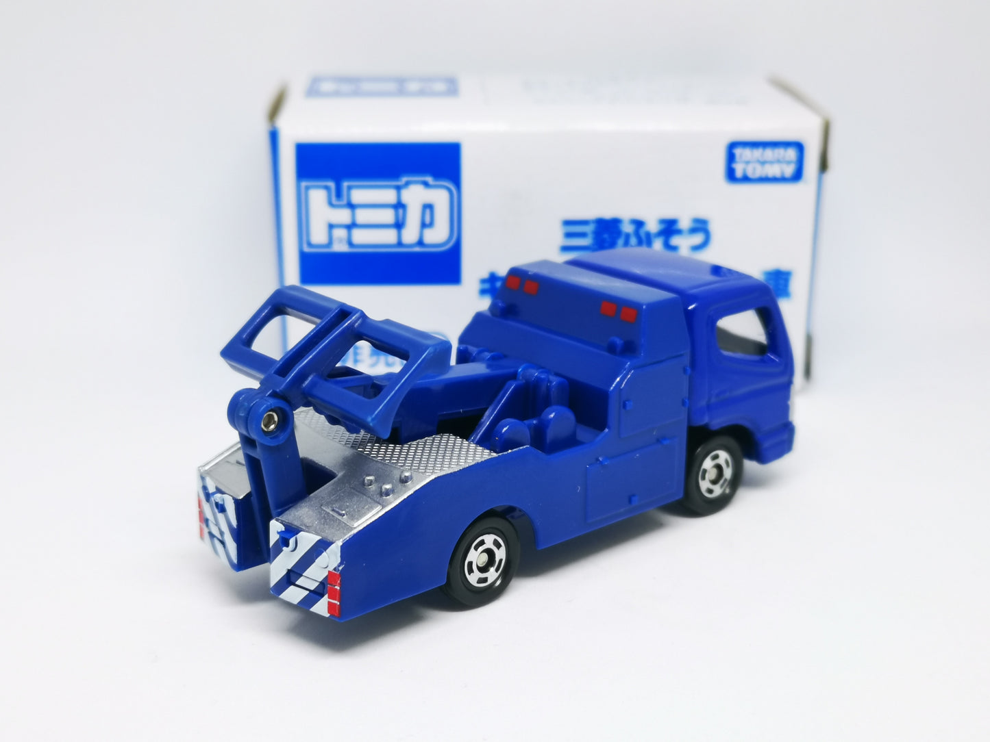 Tomica Expo Exclusive Mitsubishi Fuso canter Tow Truck