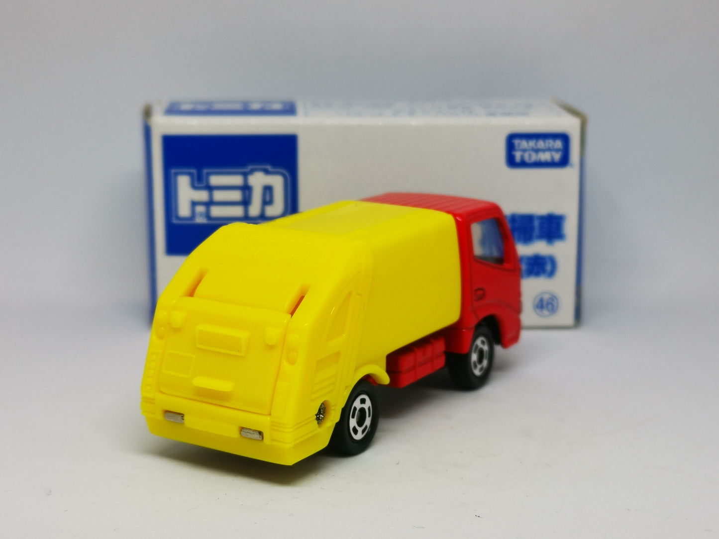 Tomica EXPO #46 Toyota Dyna Refuse Truck (Red)
