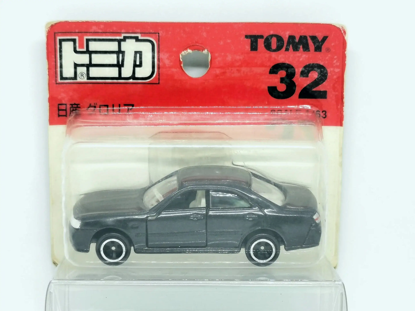 Takara Tomy Tomica #32 Nissan Gloria