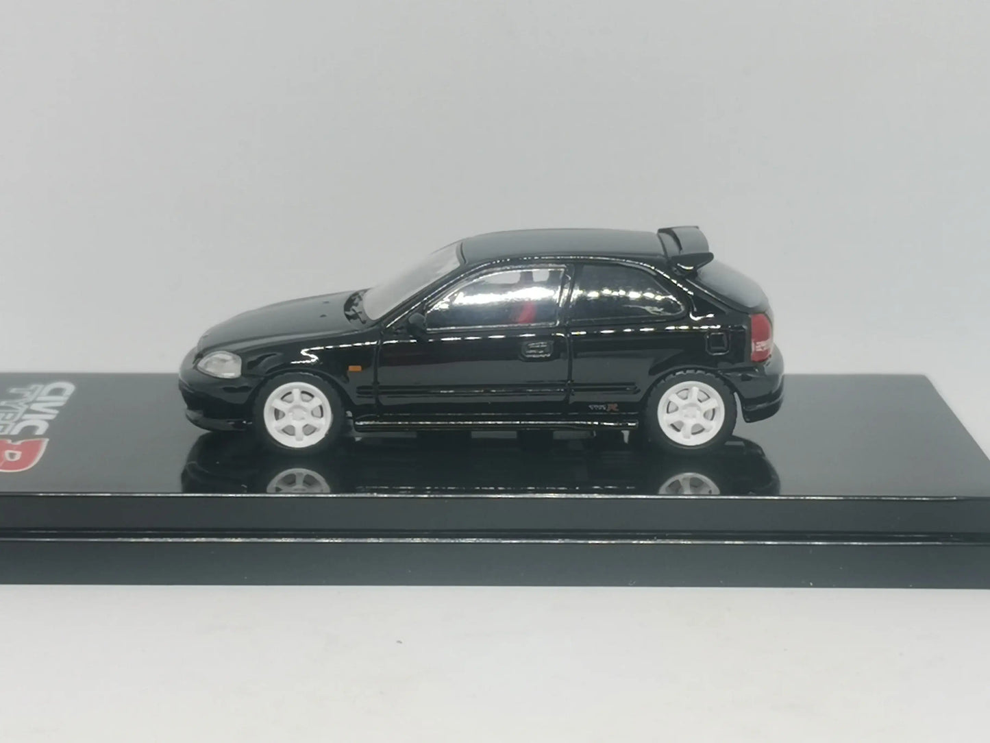 Hobby Japan 1:64 Scale Honda Civic Type R EK9