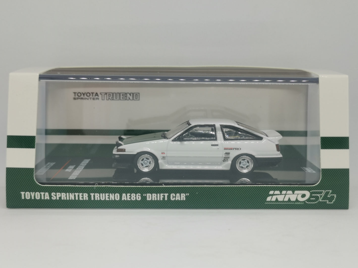 Inno64 Toyota Sprinter Trueno Corolla AE86 Inno64
