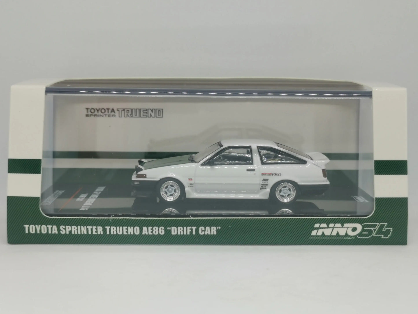 Inno64 Toyota Sprinter Trueno Corolla AE86