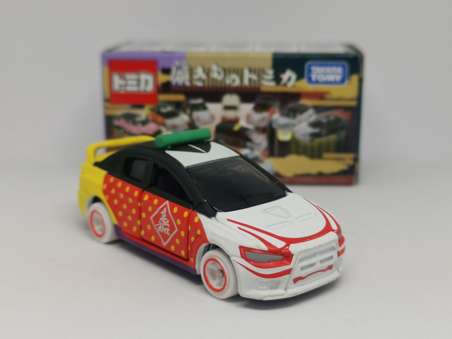 Tomica Lottery 傾きものトミカ Katamukimo Mitsubishi Lancer EVO X Takara Tomy