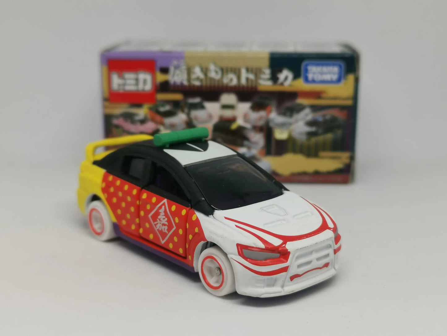 Tomica Lottery 傾きものトミカ Katamukimo Mitsubishi Lancer EVO X